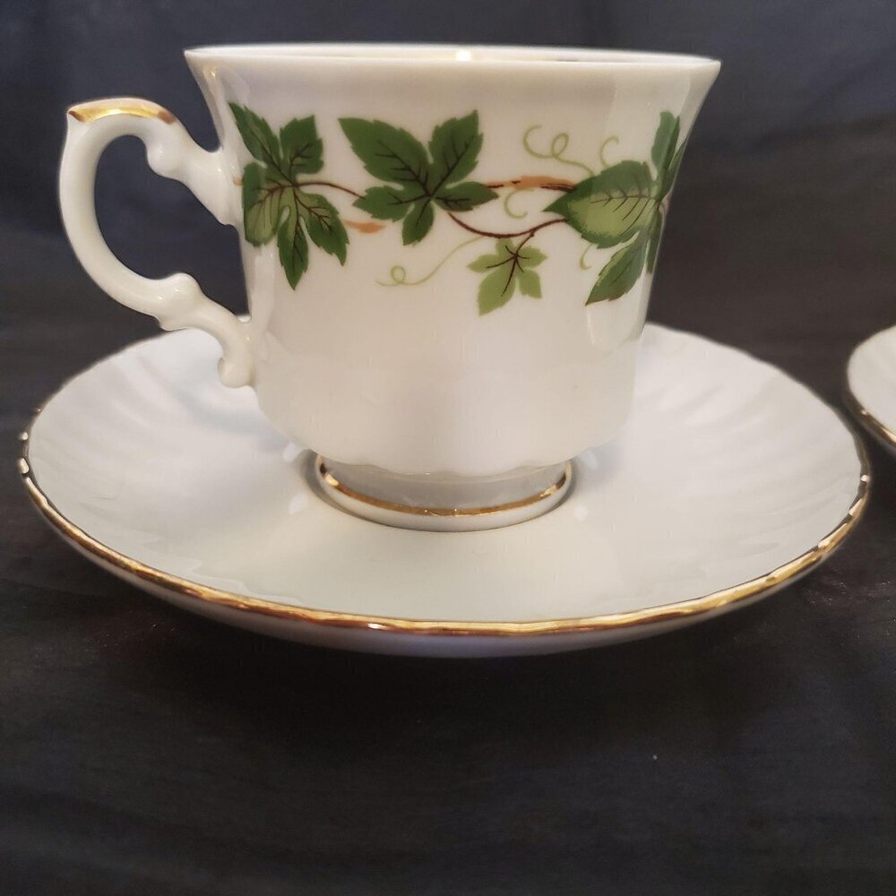 2 Winterling Bavaria Demitasse Cups Saucers Green Ivy Gold Trim Germany Vintage